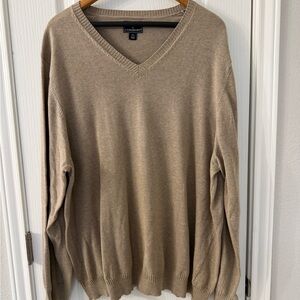 Lanesboro Men's V-Neck Sweater in Brown